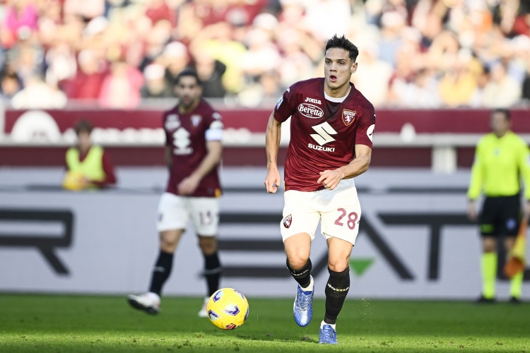 3-1击败对手,都灵时隔65年再度在意甲对阵米兰时打进3球