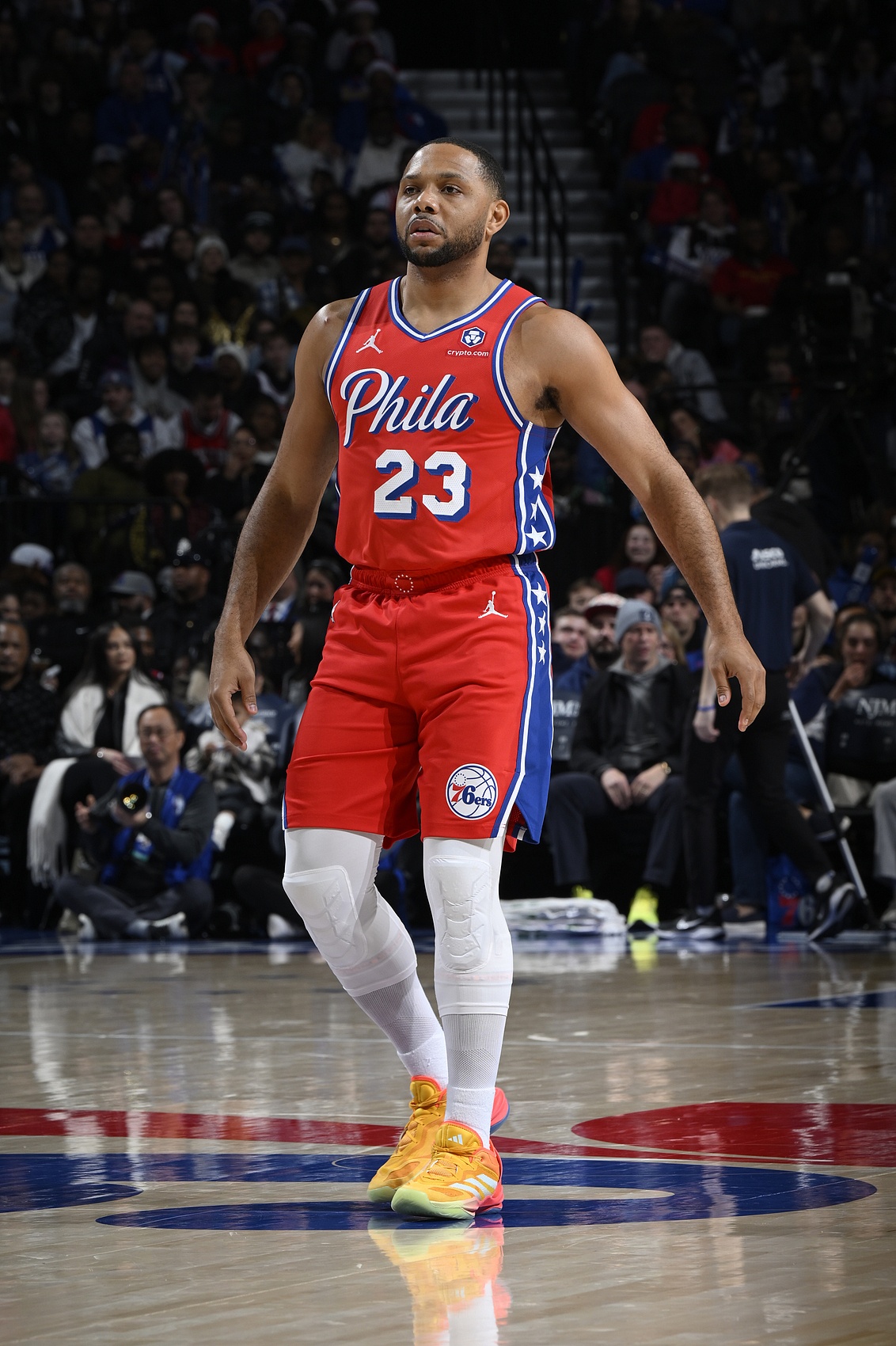 霍里谈76人替补:圆脸登居然还在打 亚布塞莱隔扣老詹才回NBA
