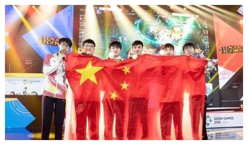 中国夺亚运会冠军金牌已一周年，短短时间内两人退役