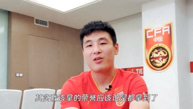 武磊:如果你有机会出国留学而不去 那将是你职业生涯中的一大遗憾