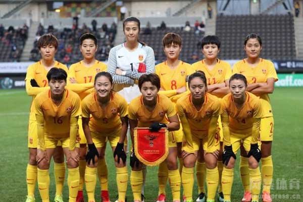 中国女足队长六块腹肌秀怎么了？
