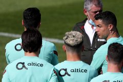 葡萄牙备战2021欧洲杯 C罗和国家队队友正在全力备战