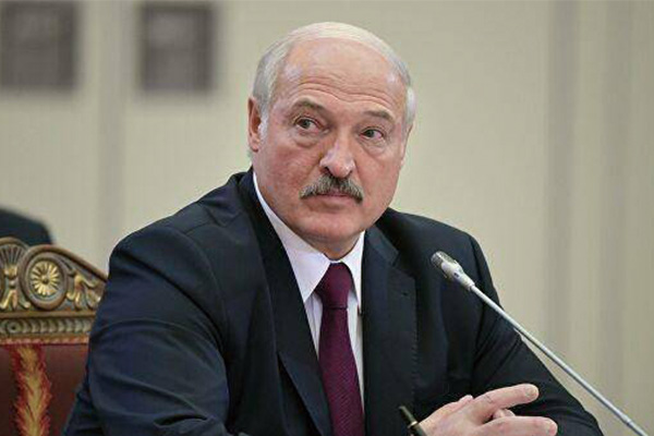 白俄罗斯总统回应运动员拒绝回国:她被外力操纵！