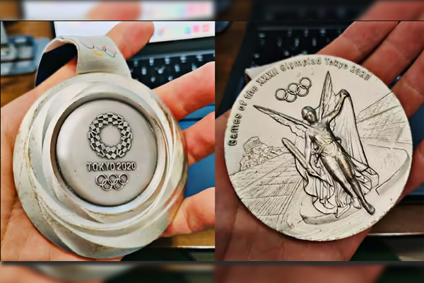 运动员吐槽奥运奖牌2年成废铁！