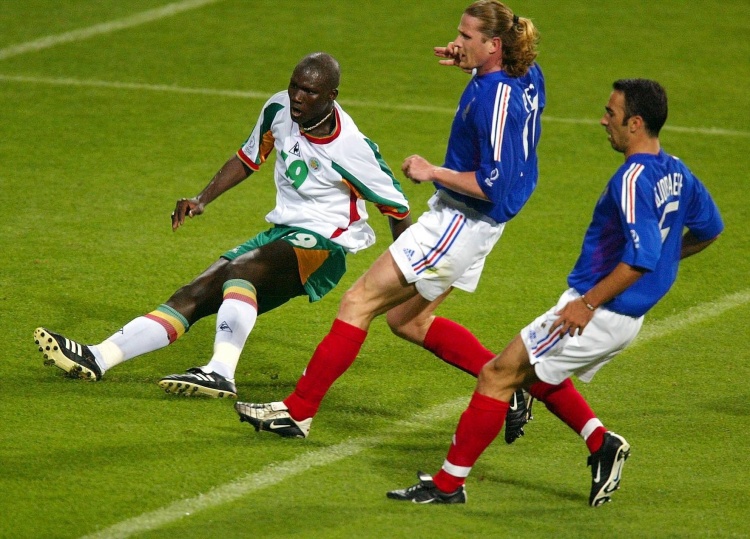02年小胜法国，塞内加尔是唯一世界杯