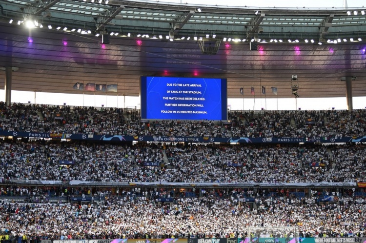 官方：欧冠决赛推迟15分钟开打 原因是球迷未完全进场