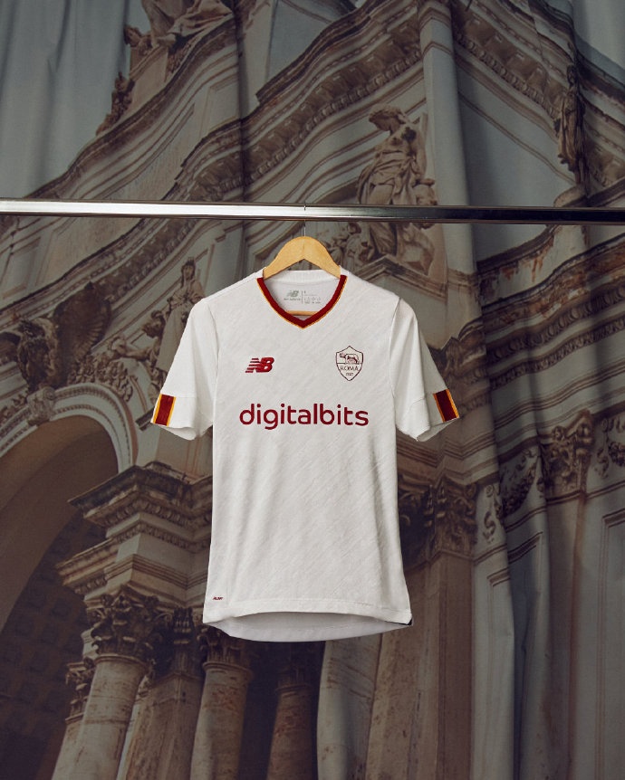 罗马新赛季客场球衣发布，灵感源于罗马新古典主义建筑