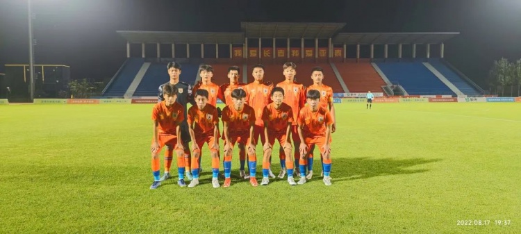 第一届青少年足球联赛，鲁能足校U13与U15均晋级四强