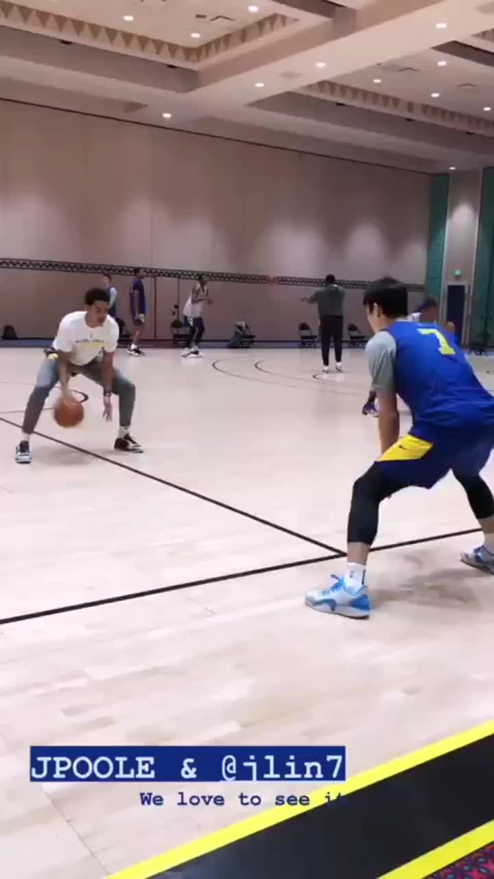 励志重返NBA！林书豪跟茶乔丹训练