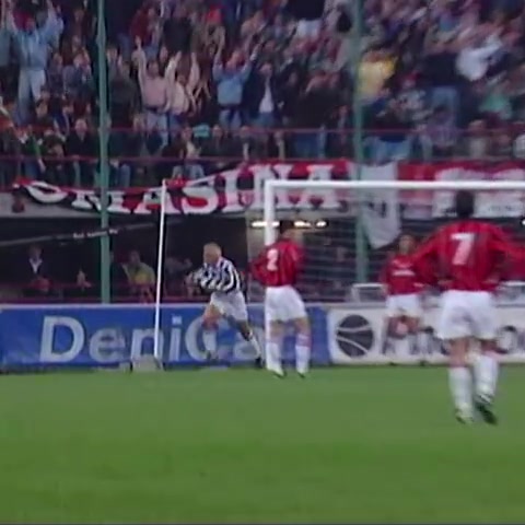 26年前的今天：维亚利+拉瓦内利在圣西罗成就这粒精彩进球