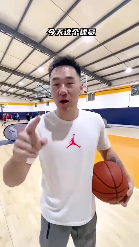 这臂展！他是当年的全北京高中MVP 最强00后