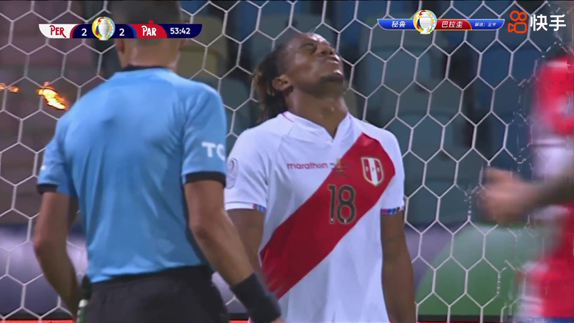巴拉圭右路角球开出 阿隆索门前破门扳平比分
