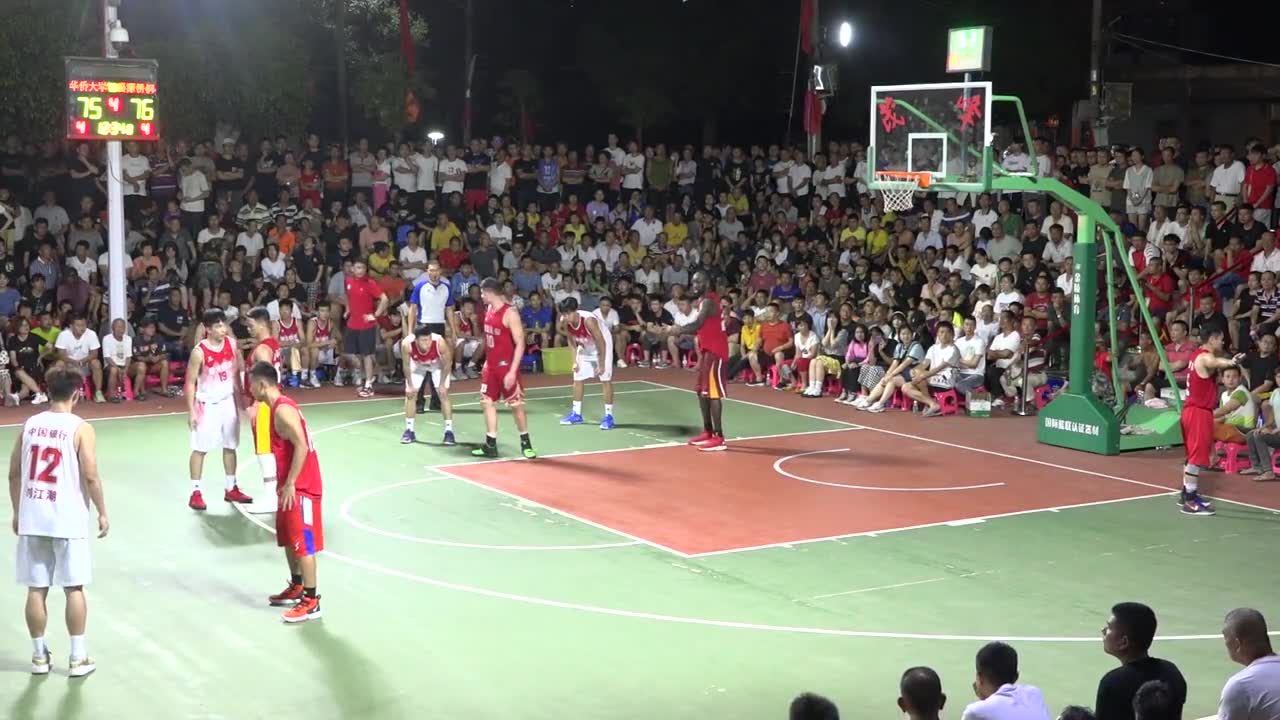 茂亭村篮球赛：华大最后0.8秒篮下无人防绝杀对手