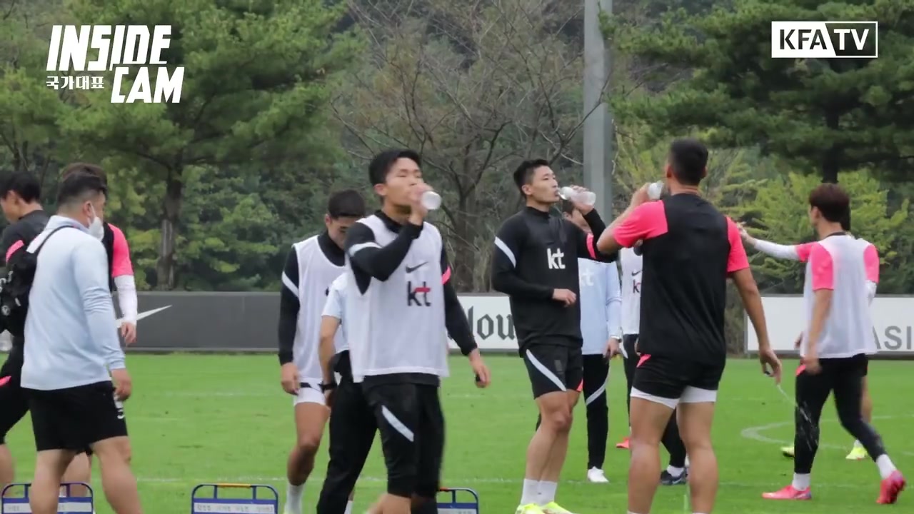 韩国国家队小组攻防训练赛，这节奏也太快了吧！