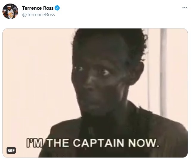 特伦斯·罗斯转发:看着我 我现在是队长了