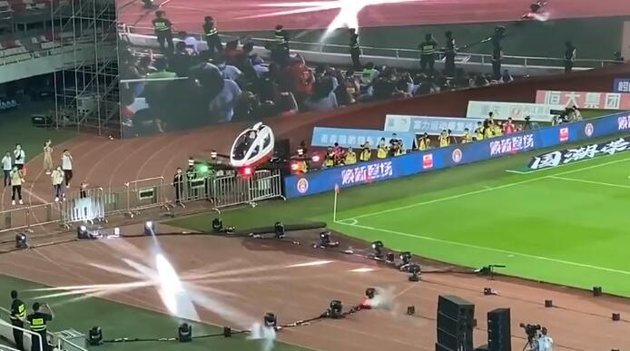 北青称赞无人机在开幕式上闪亮:掩盖江苏出口 也有积极的启示