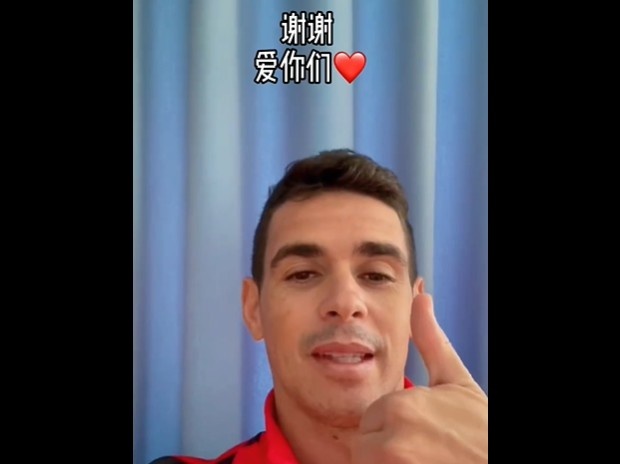 奥斯卡孙视频总结上海德比并感谢球迷:你们太棒了