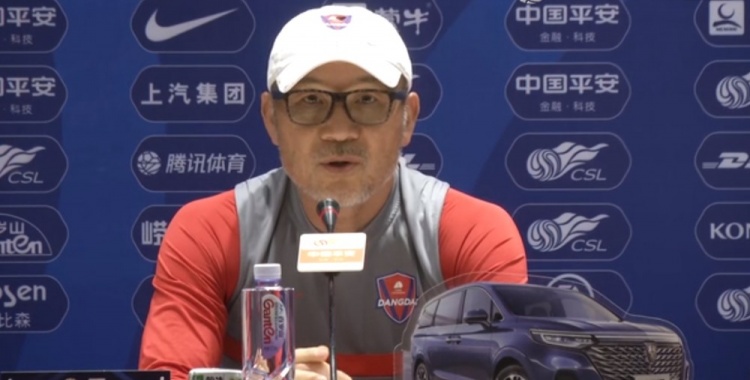 张外龙:球队的攻防平衡做得很好 球员之间的信任也在提高