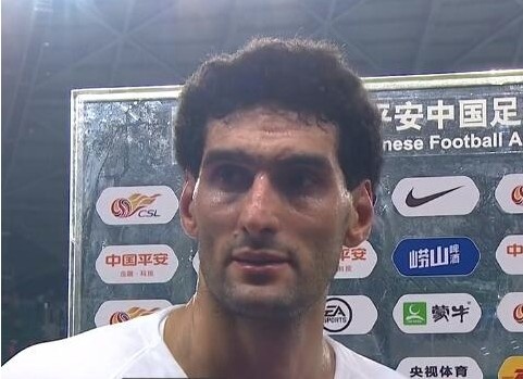 费莱尼:双方整体表现旗鼓相当 目前排名第一是个好结果