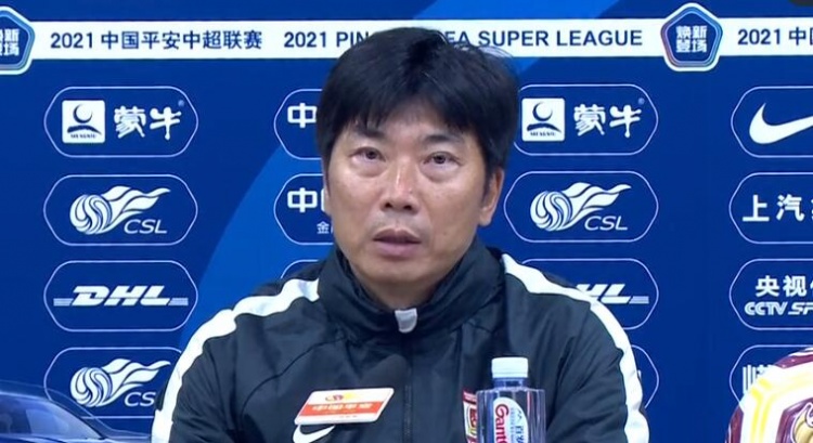杨晨:猜测对手将包装塞尔吉尼奥 并赢得比赛 以表扬球员的执行