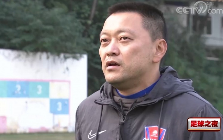 重庆U17梯队教练：这次欠薪时间最长，有些助教已卖车、卖房