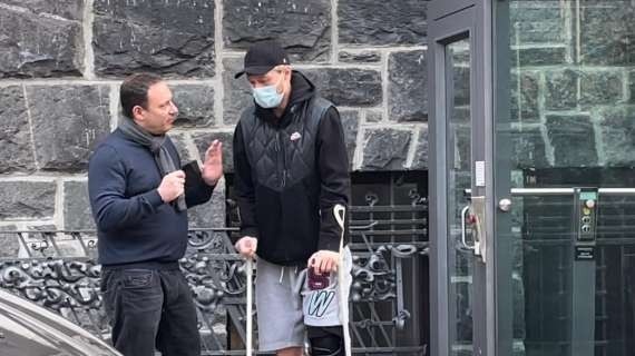 米体：克亚尔拄拐现身医院进行检查 球员将缺战与利物浦关键战