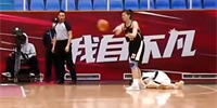 女篮孙丽被垫脚重伤 队友炮轰WCBA