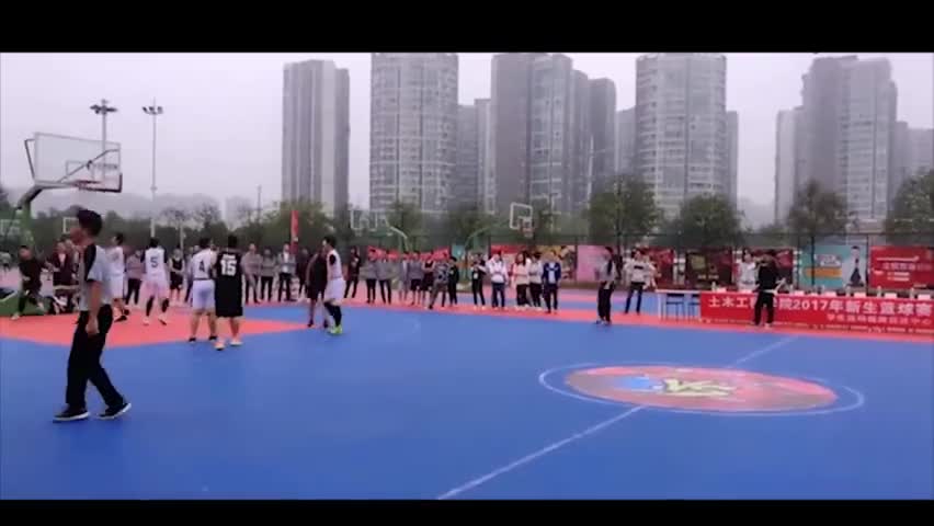 这是降维打击？中国大一新生在校园比赛狂砍97分