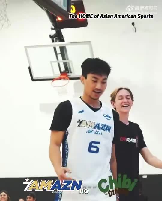 恐怖弹跳！亚裔篮球全明星赛：18岁1米72的菲律宾裔扣将扣翻全场