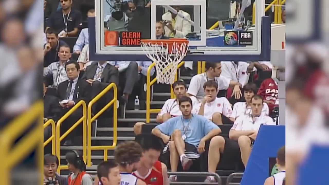 在国际篮球赛场，大姚就是咱国家队的门面和支柱