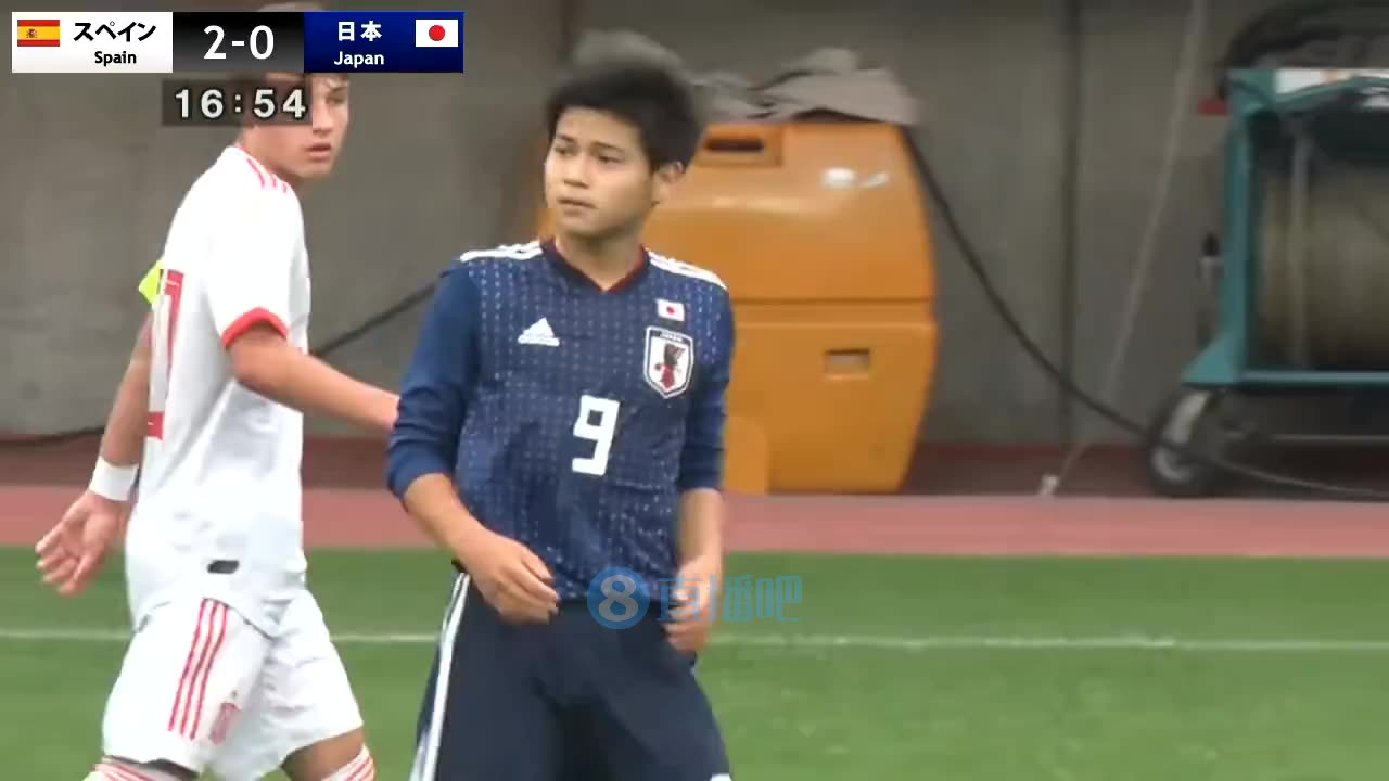 日本U16球员这脚停球+射门什么水平？