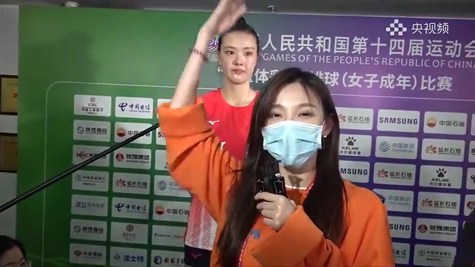 美女碰面！马凡舒昔日现场和张常宁比身高