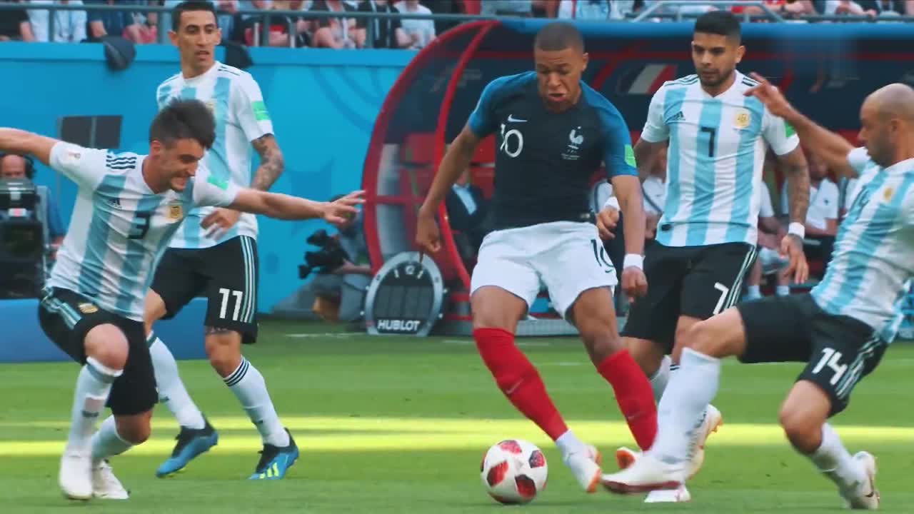 18年世界杯姆巴佩惊艳力压梅西！造3球3黄法国4-3淘汰阿根廷