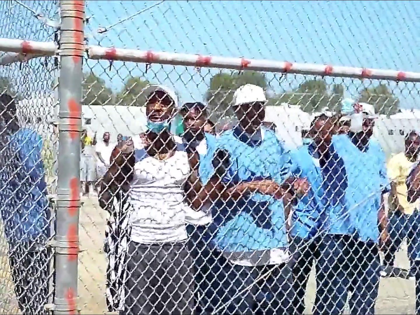 在加州最暴力的监狱打一场篮球比赛是怎样的体验？