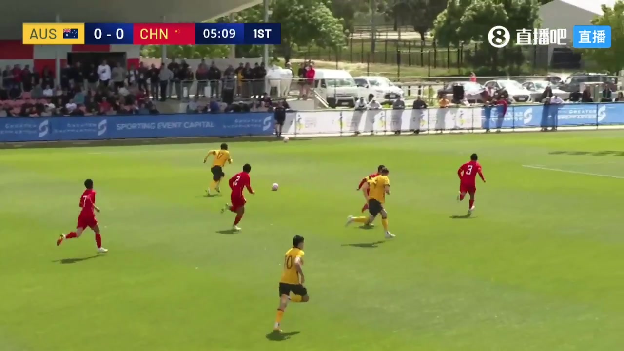 0-1落后！U17国足禁区内送点丢球，澳超前锋点射破门