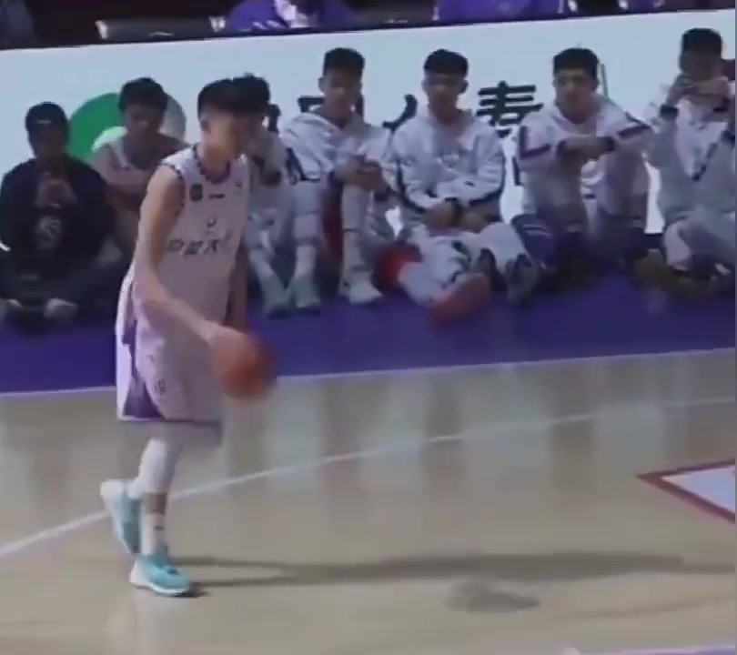 名场面！2019年CBA全明星尴尬一扣！柯凡：仿佛在逗我