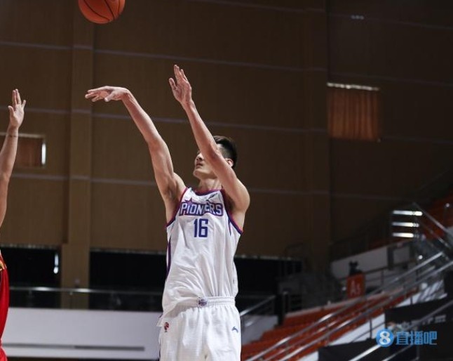 一大亮点！田雨两分7中7得到18分7板1助1断 天津不敌广东出局