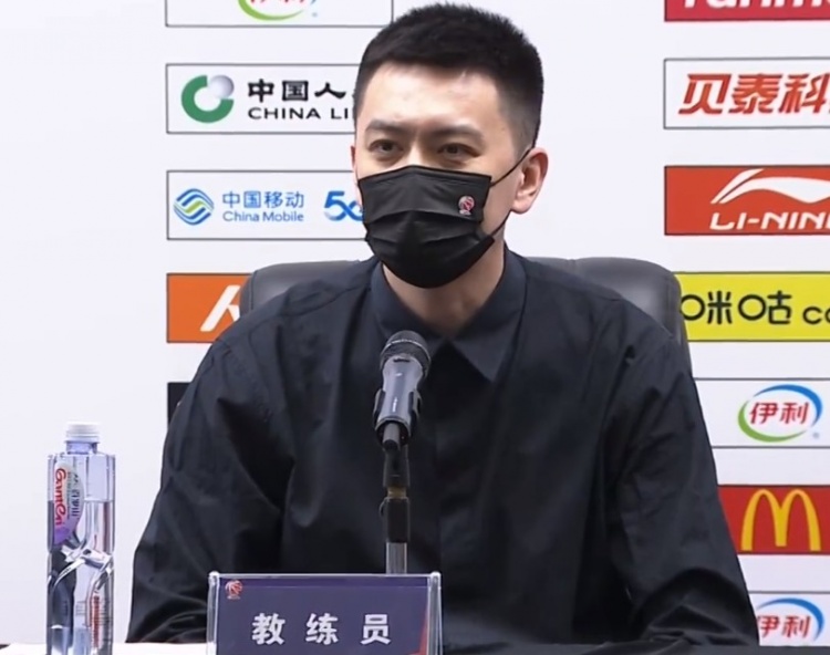 杨鸣：广东是我最尊重的对手 杜锋是我最尊重的教练