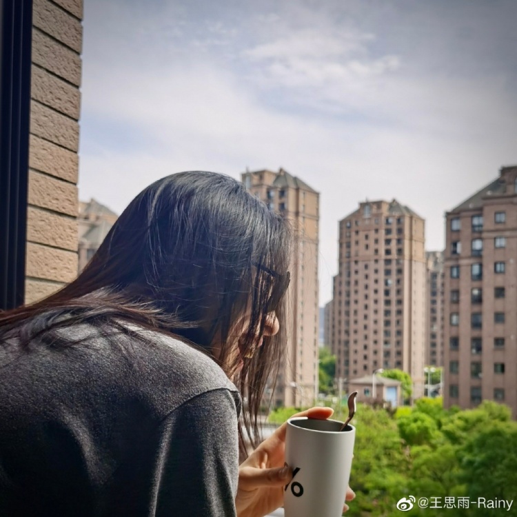 定位上海！王思雨发博：疫情结束 我们见面吧