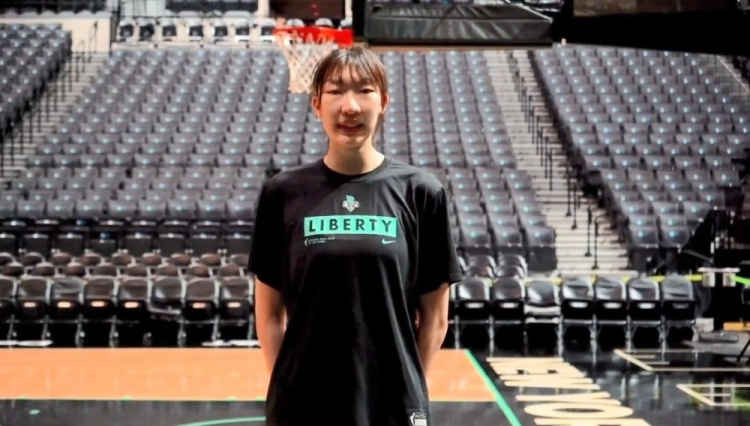 韩旭：我的偶像是郑海霞指导 希望未来有更多中国女孩加入WNBA