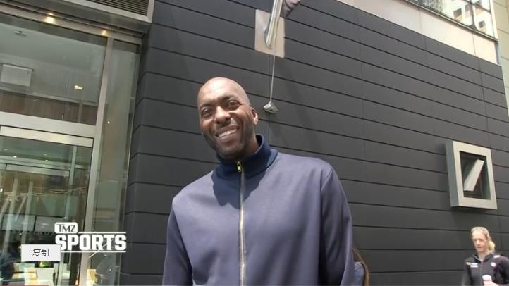 前NBA球员约翰-萨利支持欧文不打疫苗：他的免疫系统很强大