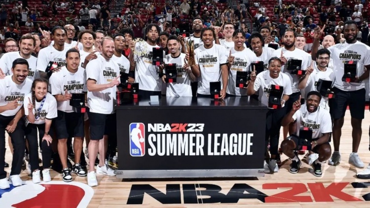 苏群专栏：中国小将艰难冲击NBA，这将是新常态