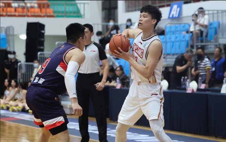 CBA夏季联赛：王奕博16分 浙江轻取广州