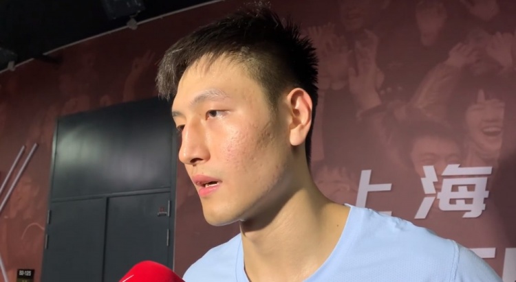 区俊炫：李指导要我在进攻端跑快点 上赛季自己最大的提升是经验