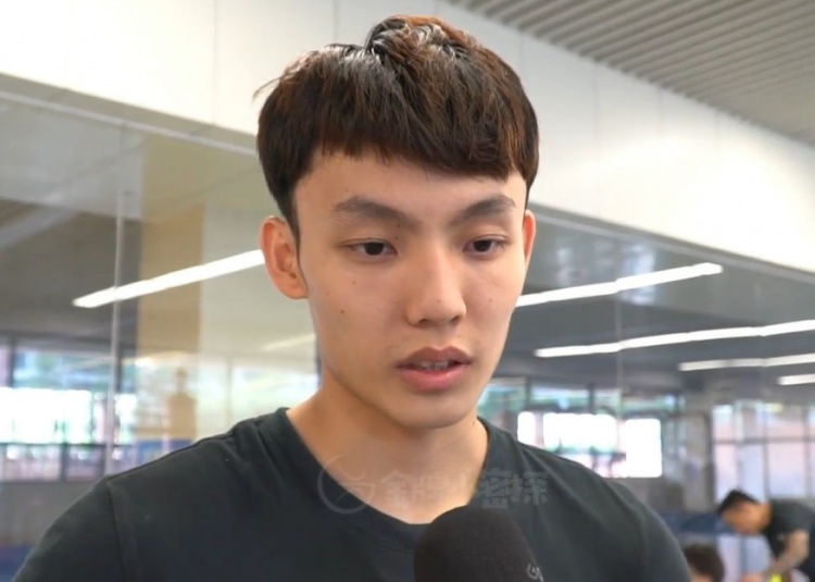 徐杰：今夏经历提升了我的精神&技术方面 新赛季希望能起带头作用