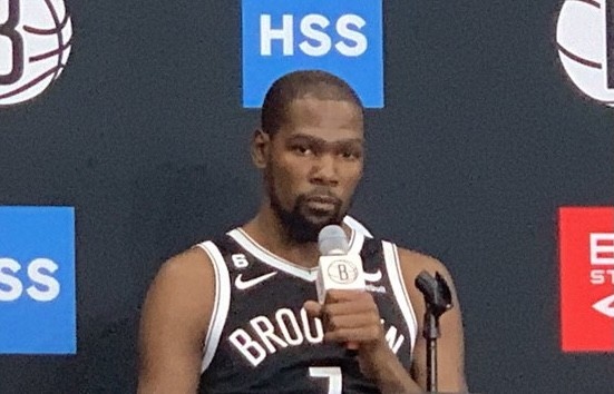 是否惊讶还留在篮网？KD：我知道我很强 你不会随便送走我的