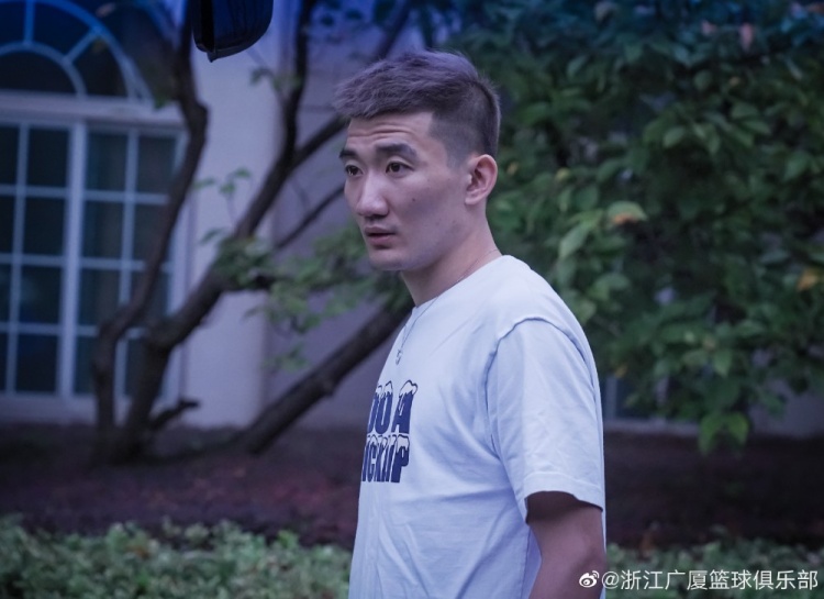 广厦官博：球队今天到达赛区指定酒店 待检测结果出炉后进行训练