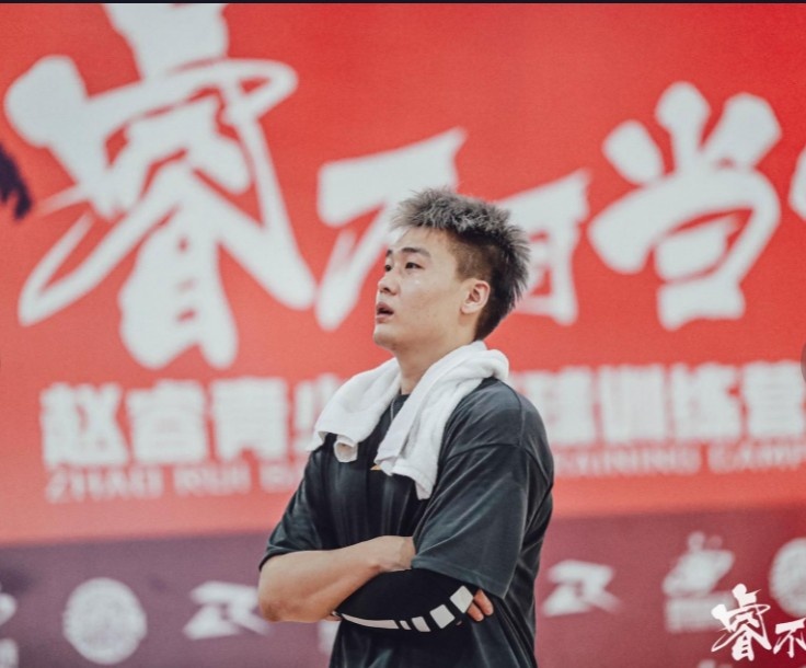 赵睿更新社媒自勉：六边形的含义 只有拥有的人才会懂吧