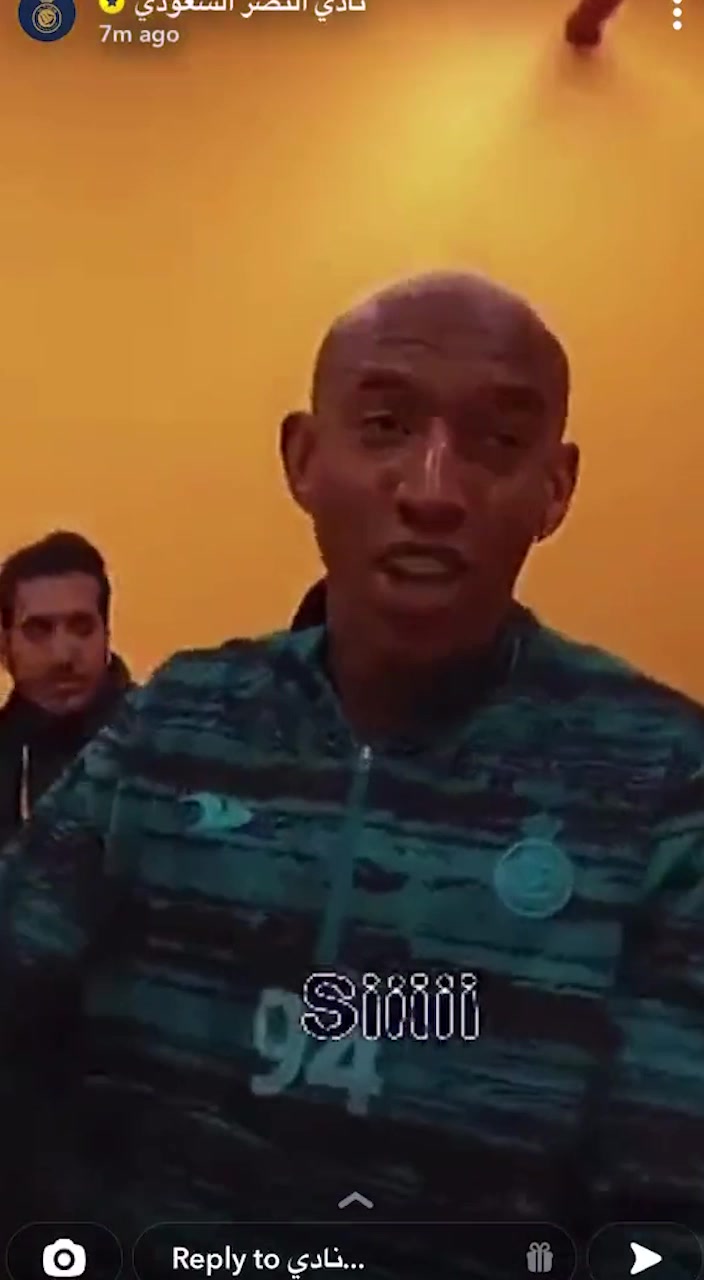塔利斯卡模仿C罗siu~~~！