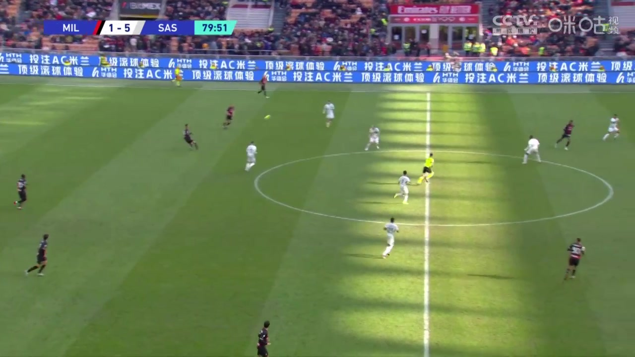 里吉超帅原地起脚世界波！米兰仍落后3球